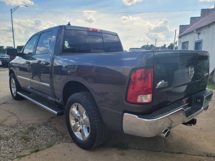 RAM 1500 SLT Crew Cab SWB 4WD 2016