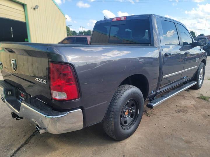 RAM 1500 SLT Crew Cab SWB 4WD 2016