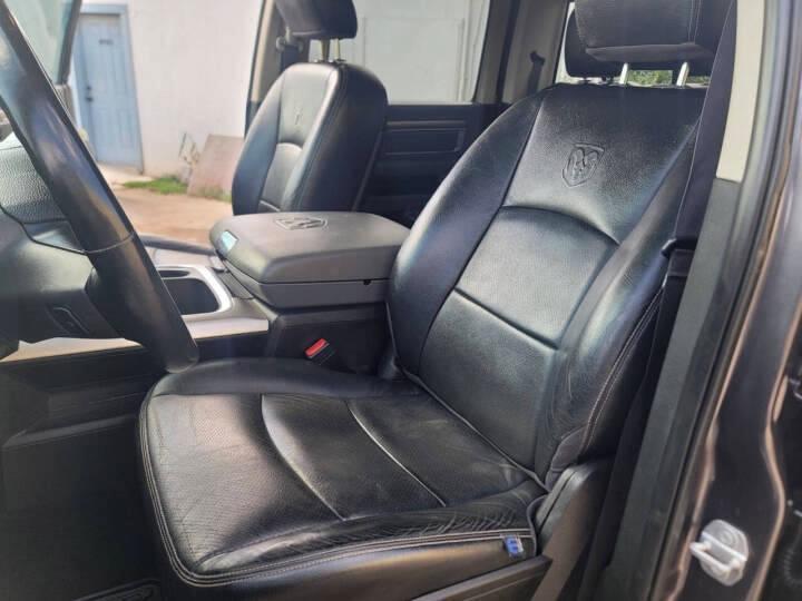 RAM 1500 SLT Crew Cab SWB 4WD 2016