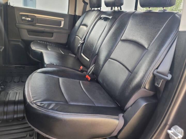 RAM 1500 SLT Crew Cab SWB 4WD 2016