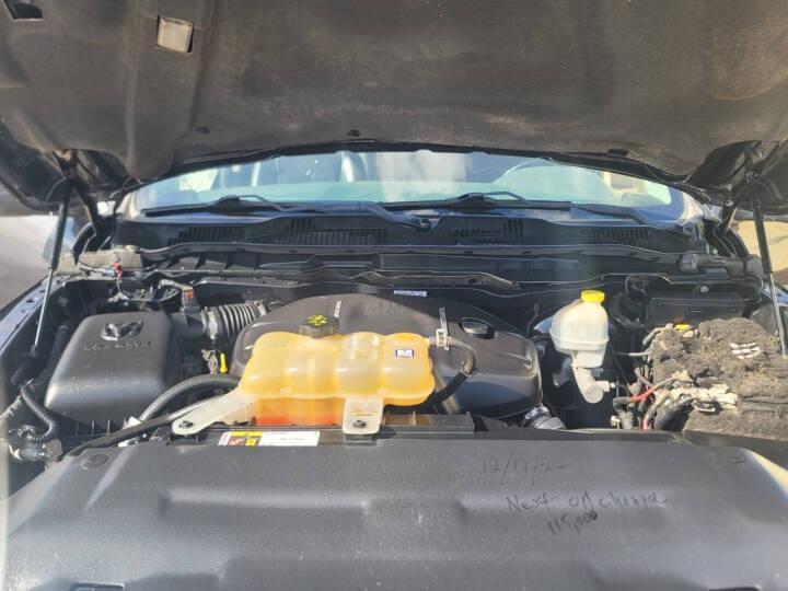 RAM 1500 SLT Crew Cab SWB 4WD 2016