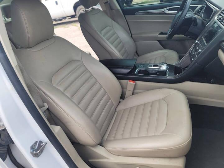 Ford Fusion SEL 2020