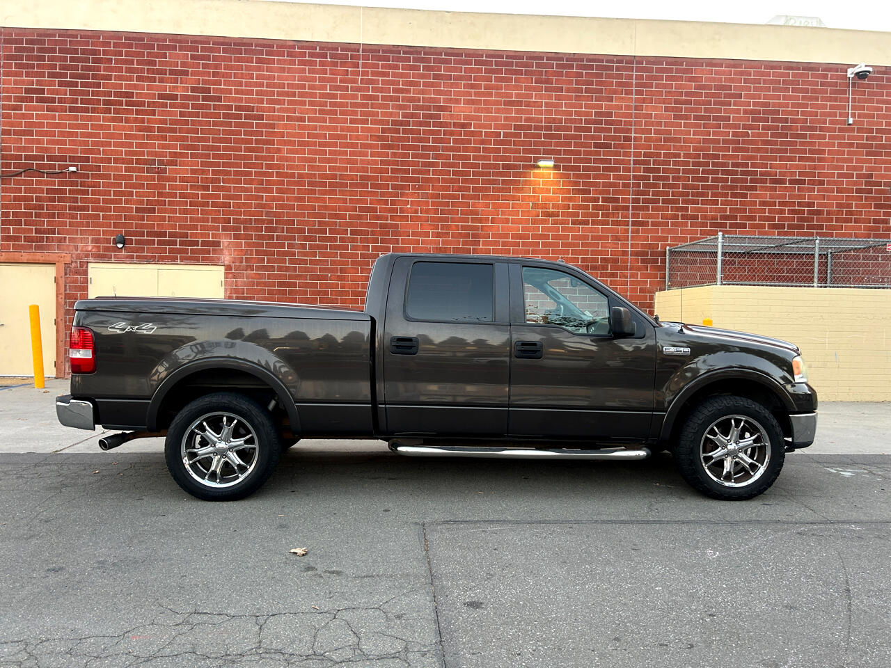 2007 Ford F-150 XLT photo 2