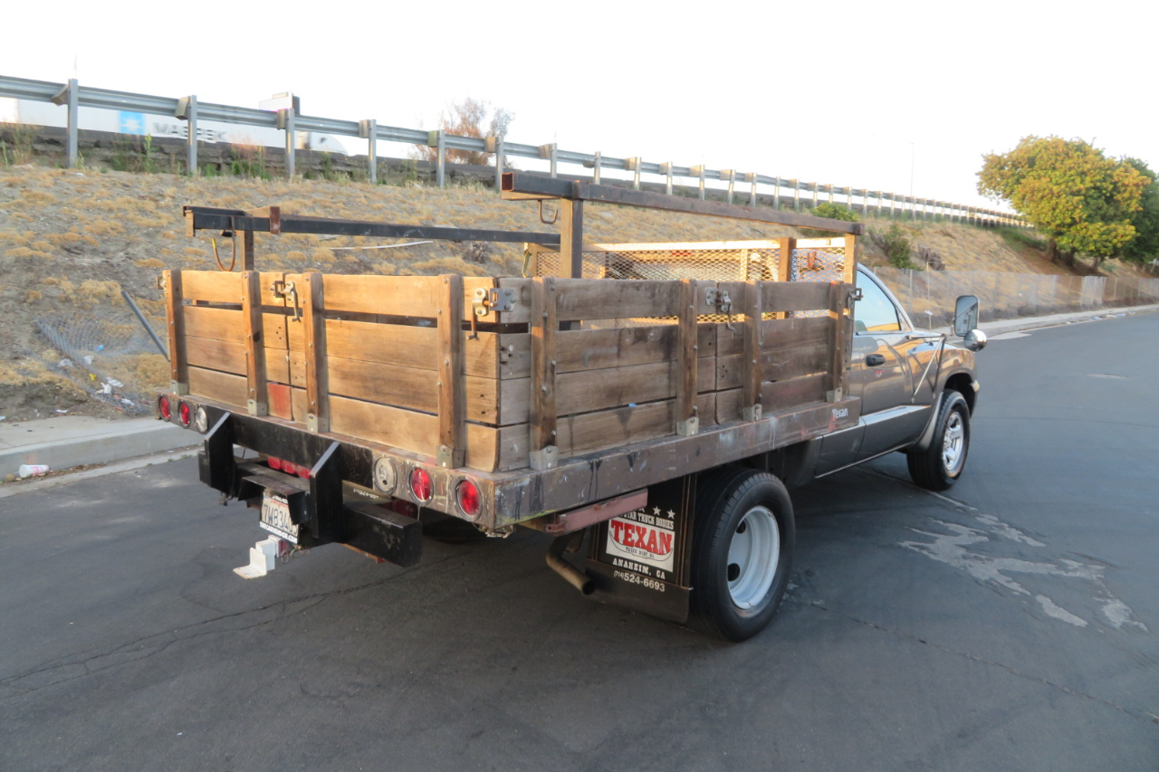 2005 Dodge Dakota ST Club Cab photo 2