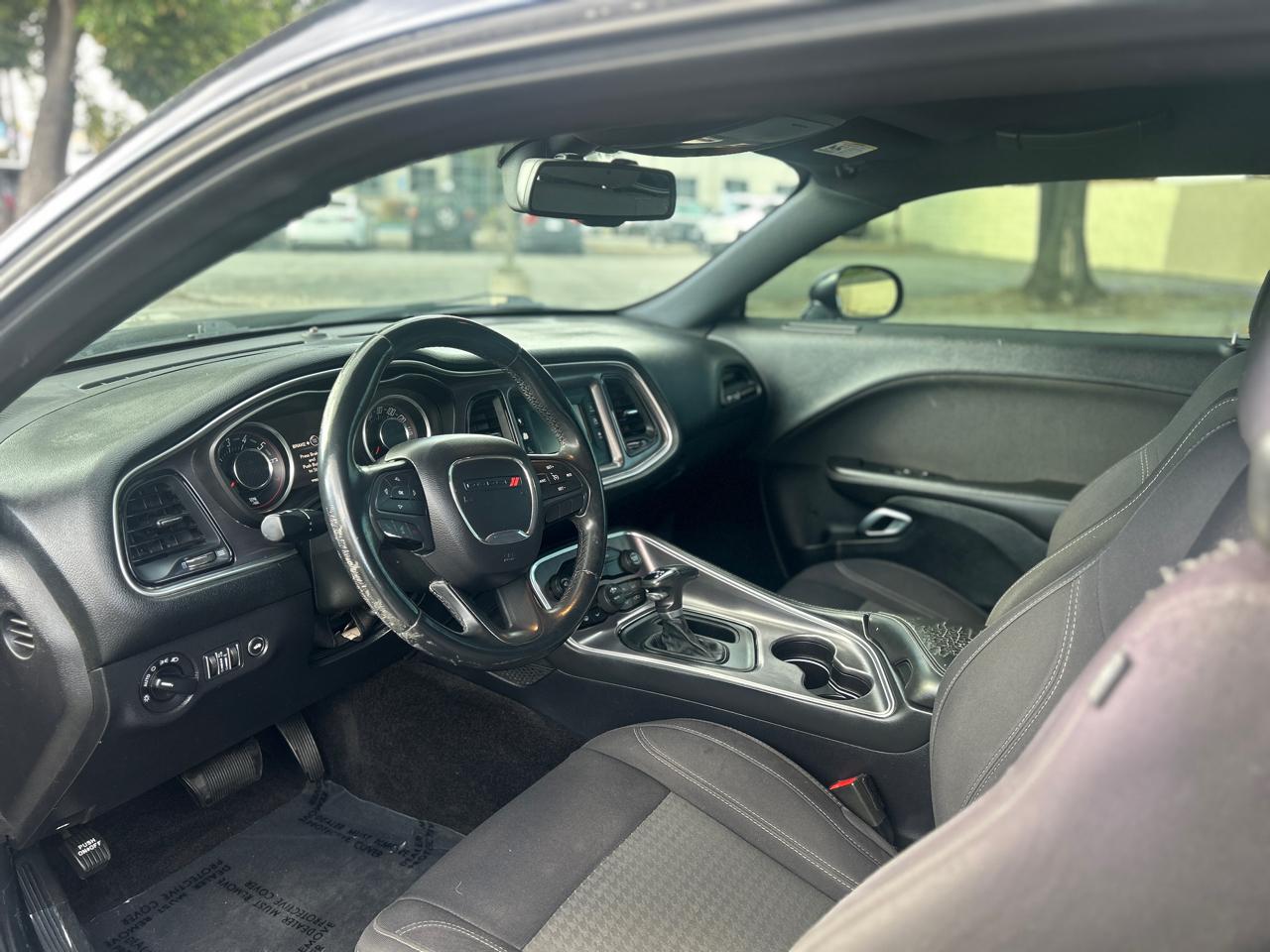 Dodge Challenger SXT 2015