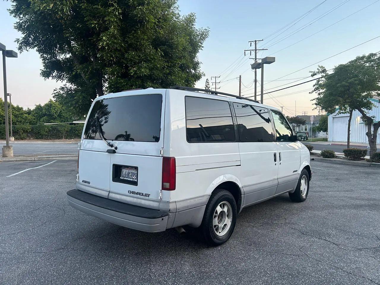 Chevrolet Astro 2WD 2000