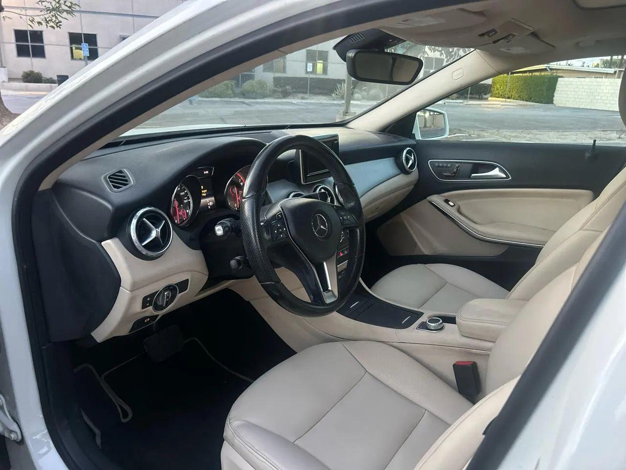 Mercedes-Benz GLA-Class GLA250 2015