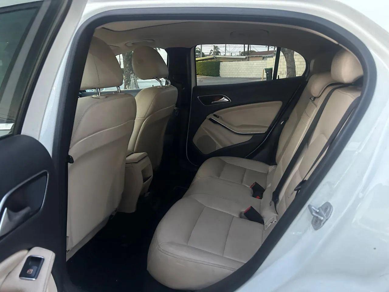 Mercedes-Benz GLA-Class GLA250 2015