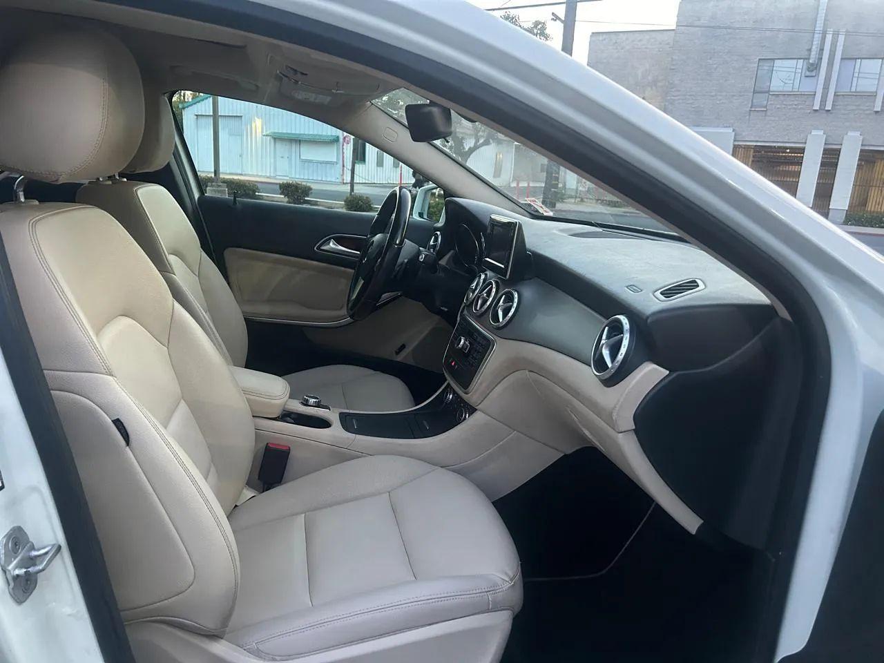 Mercedes-Benz GLA-Class GLA250 2015