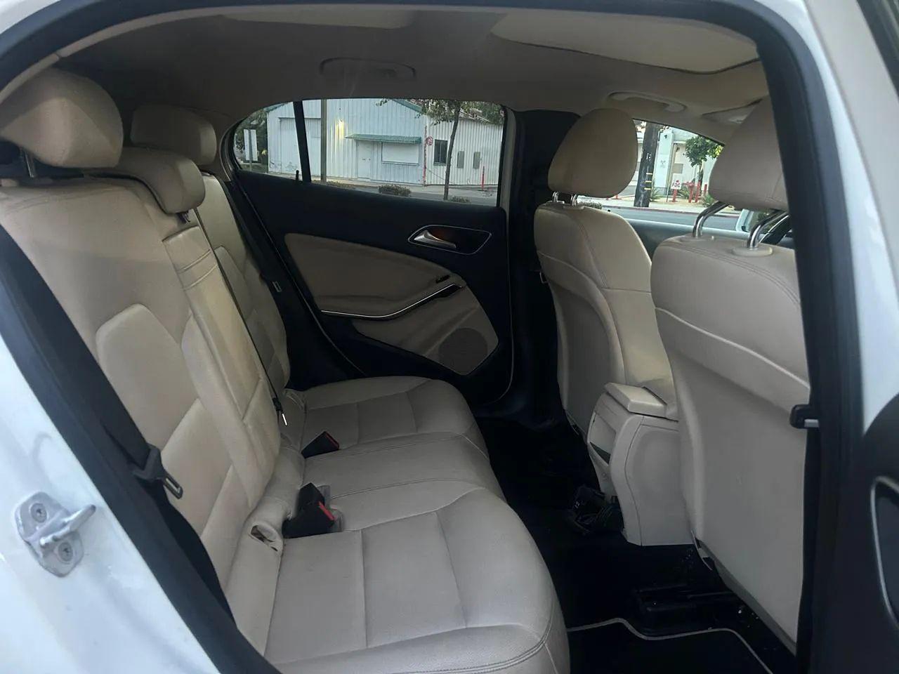 Mercedes-Benz GLA-Class GLA250 2015