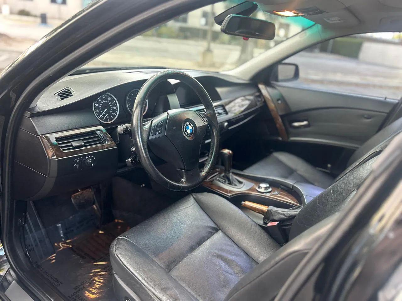BMW 5-Series 525i 2006