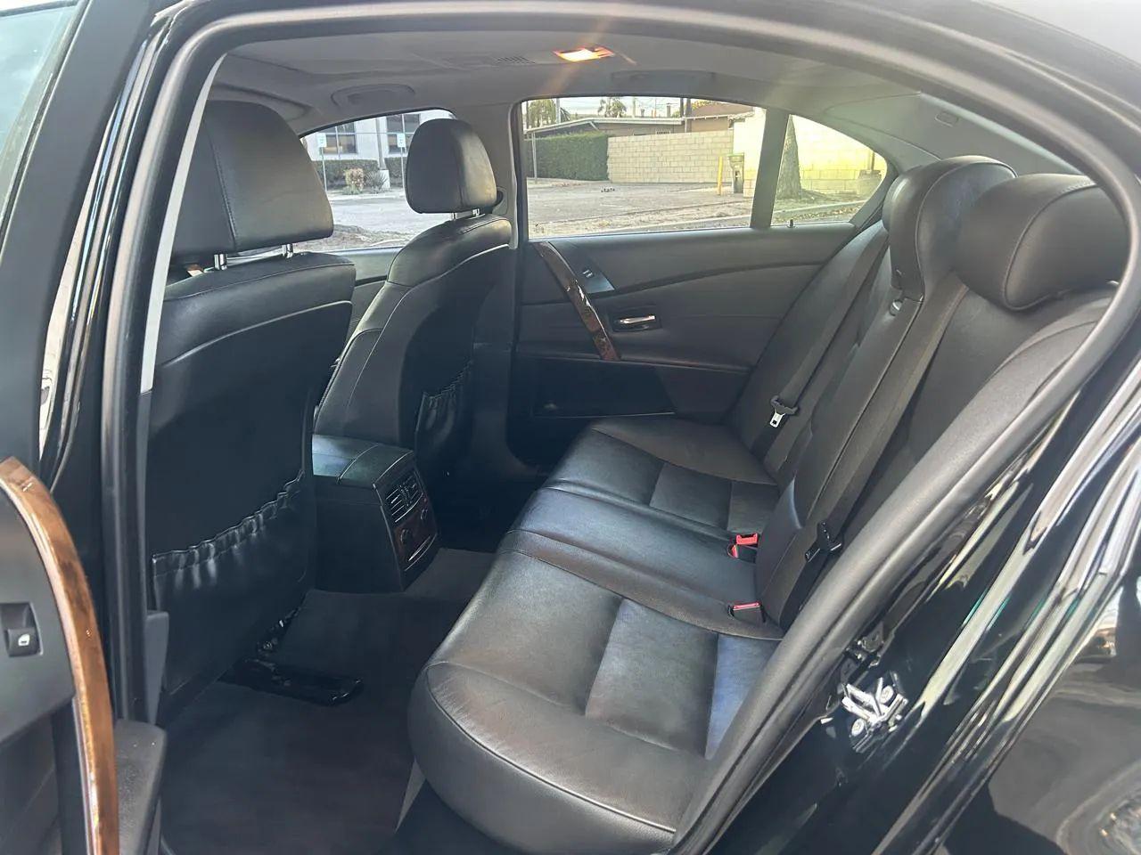 BMW 5-Series 525i 2006
