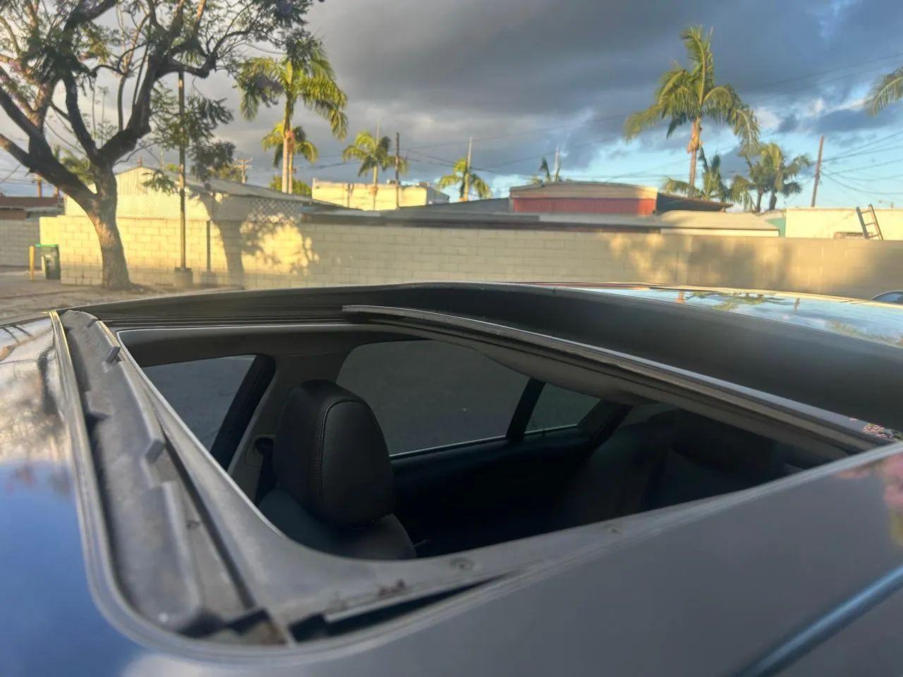 BMW 5-Series 525i 2006