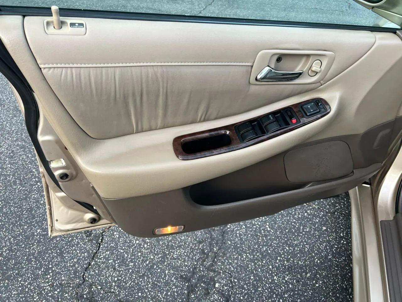 Honda Accord EX V6 sedan 2002