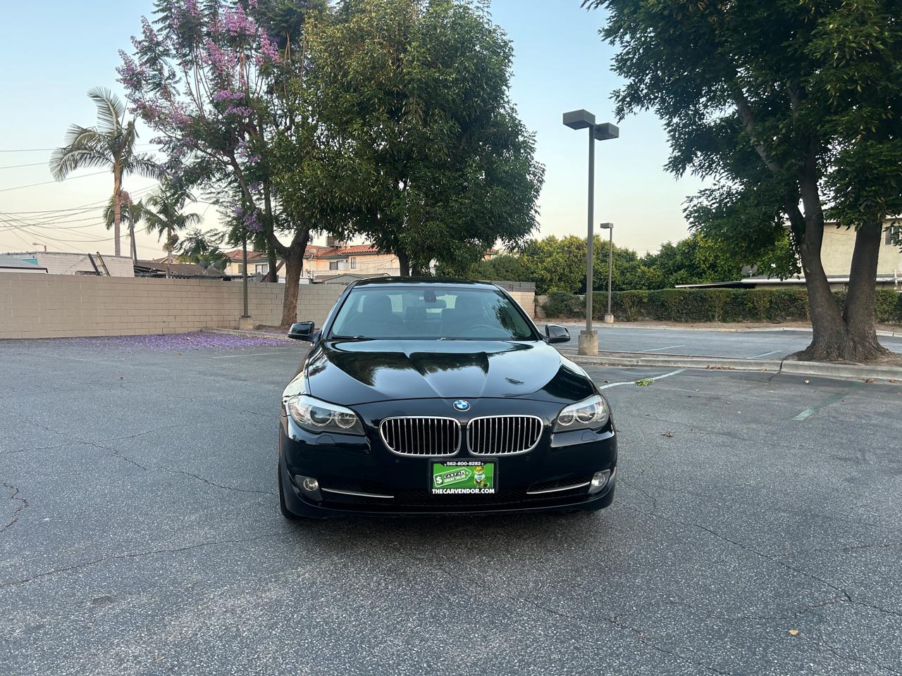 BMW 5-Series 528i 2011