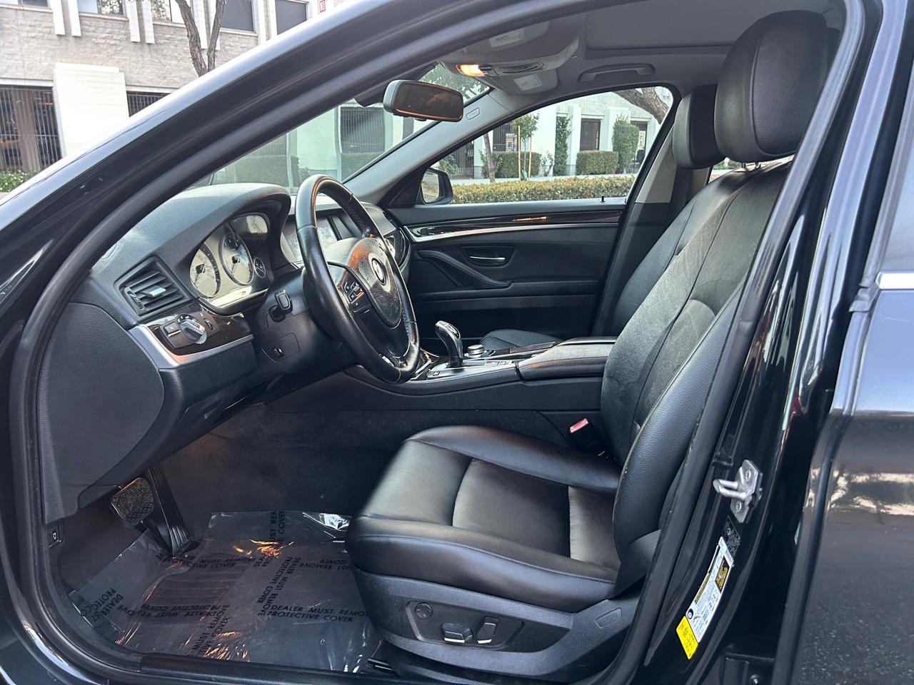 BMW 5-Series 528i 2011