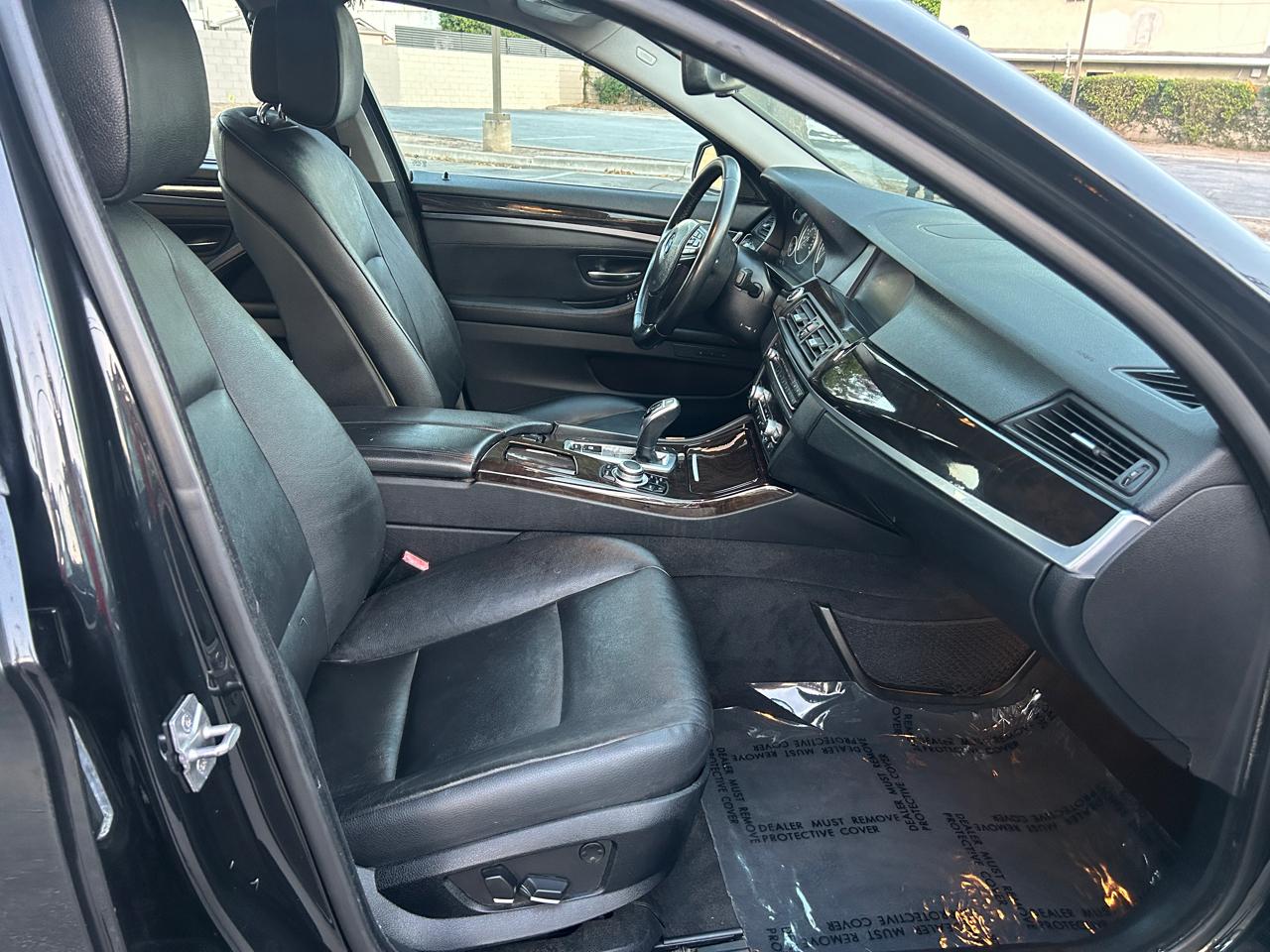 BMW 5-Series 528i 2011