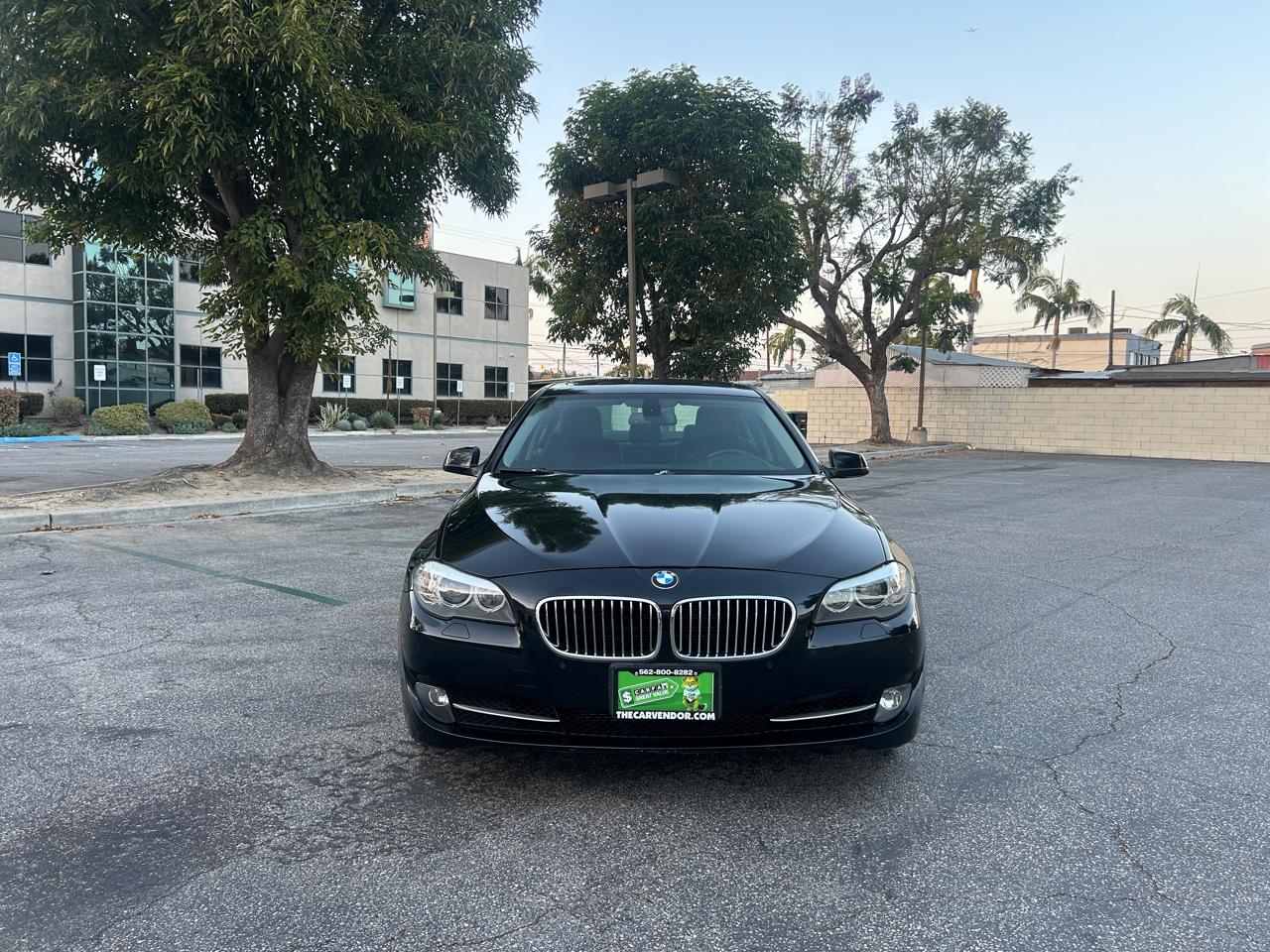 BMW 5-Series 528i 2011