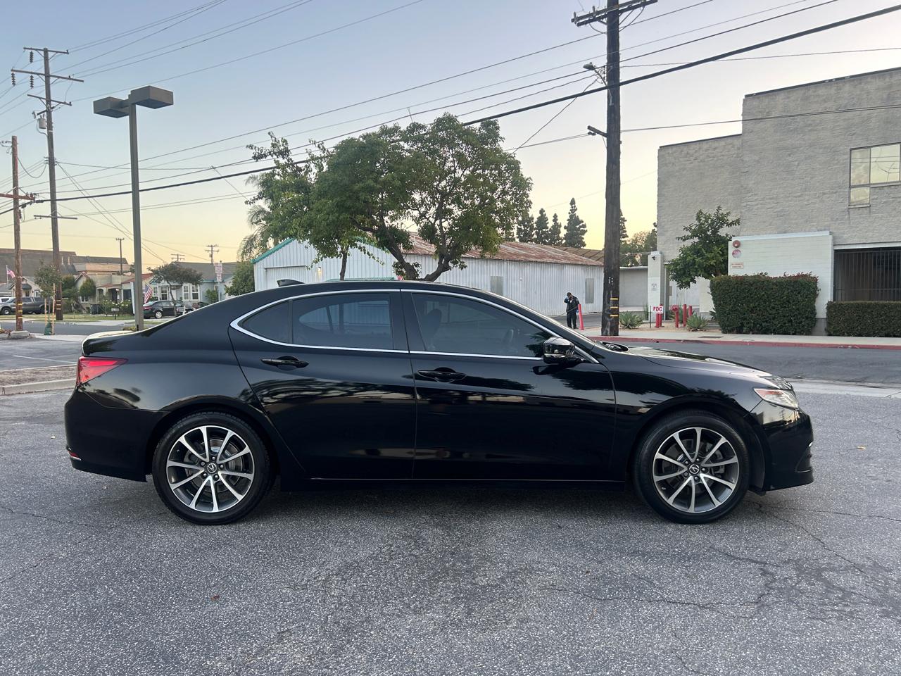 Acura TLX 9-Spd AT w/Technology Package 2015