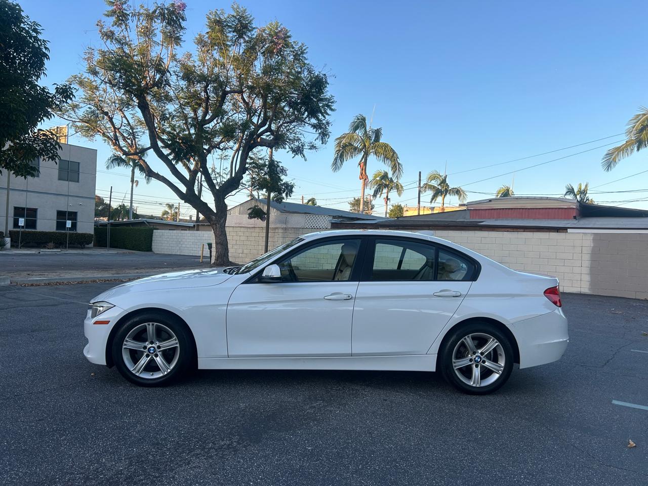 BMW 3-Series 328i Sedan 2013