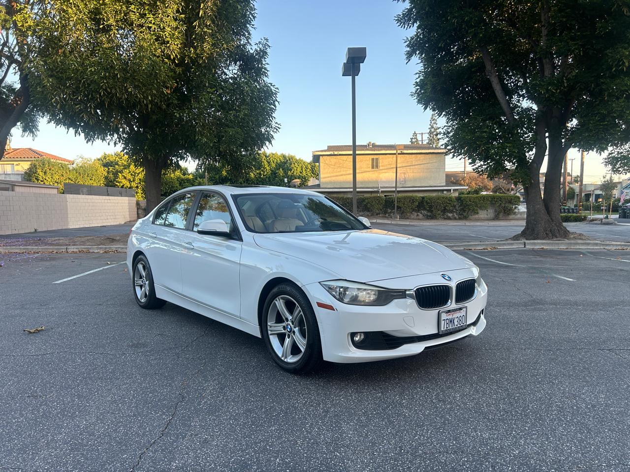 BMW 3-Series 328i Sedan 2013