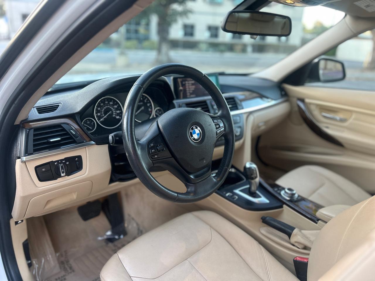 BMW 3-Series 328i Sedan 2013