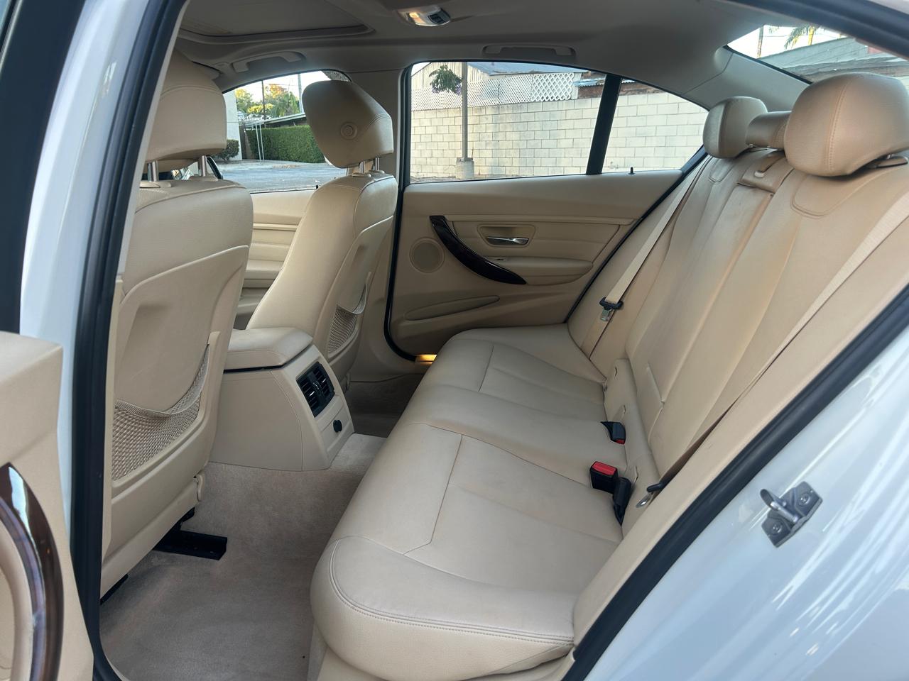BMW 3-Series 328i Sedan 2013