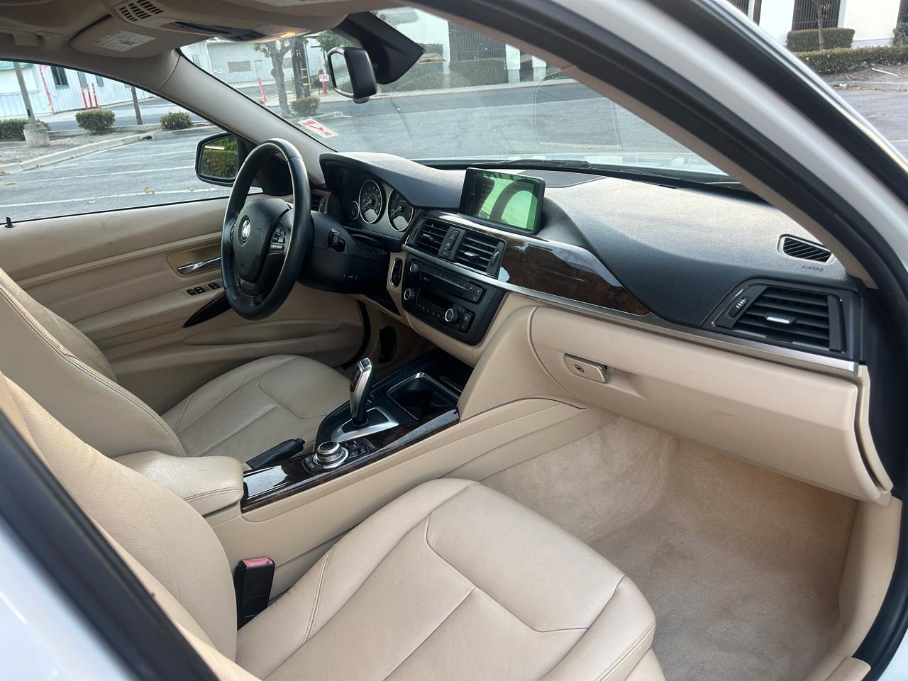 BMW 3-Series 328i Sedan 2013
