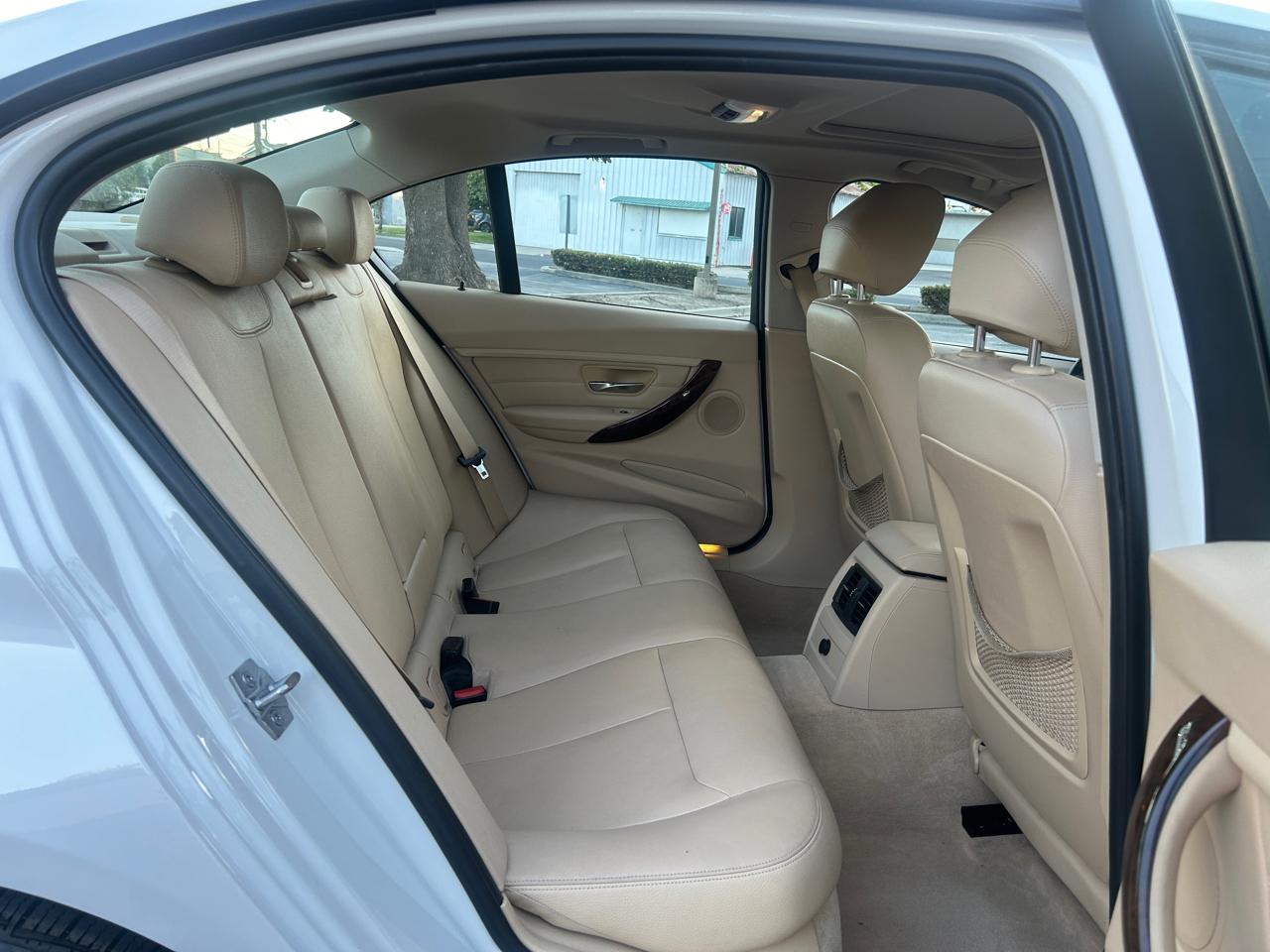 BMW 3-Series 328i Sedan 2013