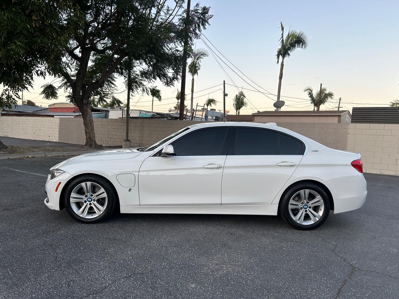BMW 3-Series 330e iPerformance Sedan 2017