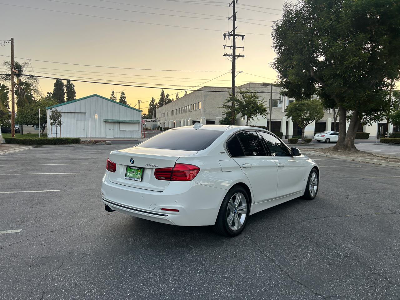 BMW 3-Series 330e iPerformance Sedan 2017