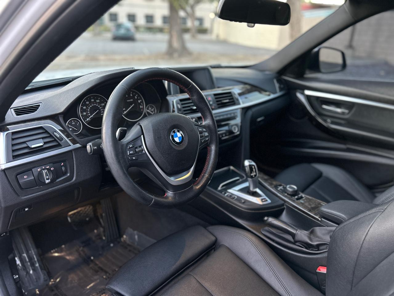 BMW 3-Series 330e iPerformance Sedan 2017