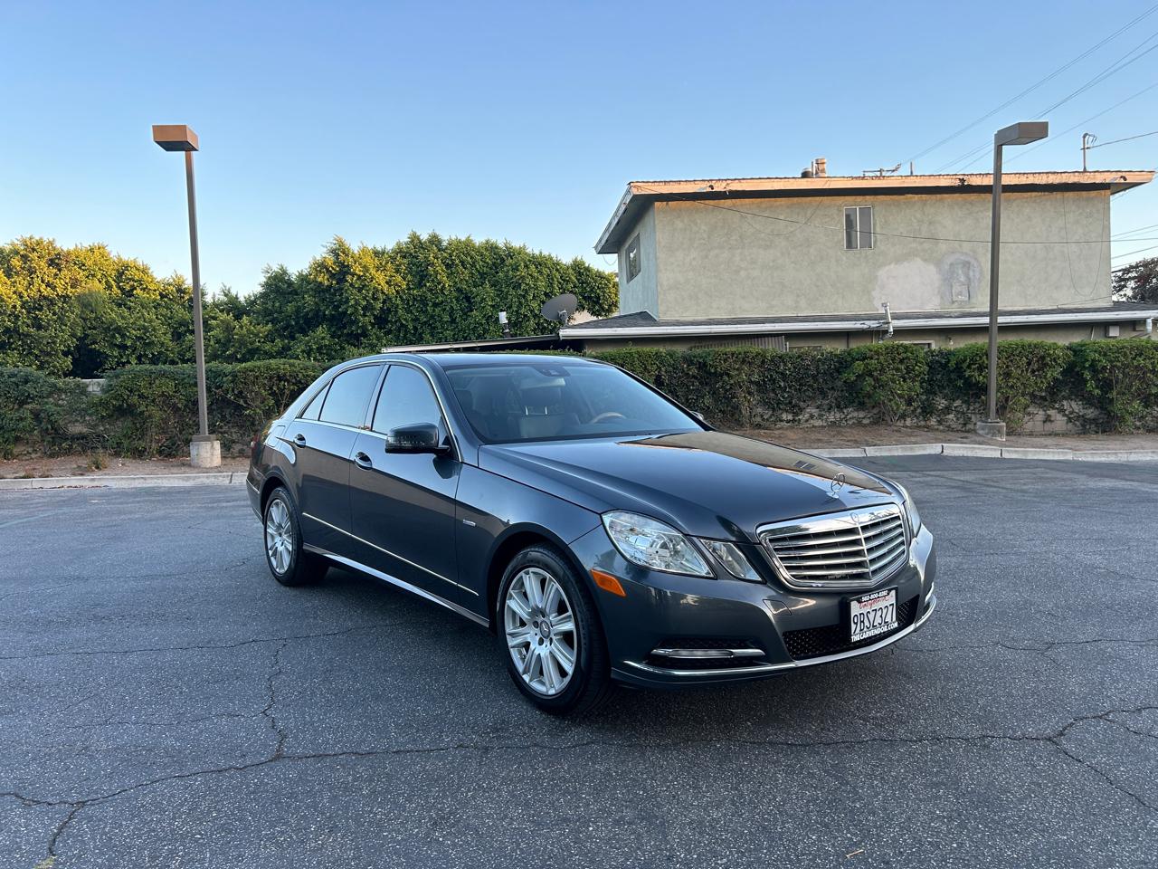 Mercedes-Benz E-Class E350 BlueTEC Sedan 2012