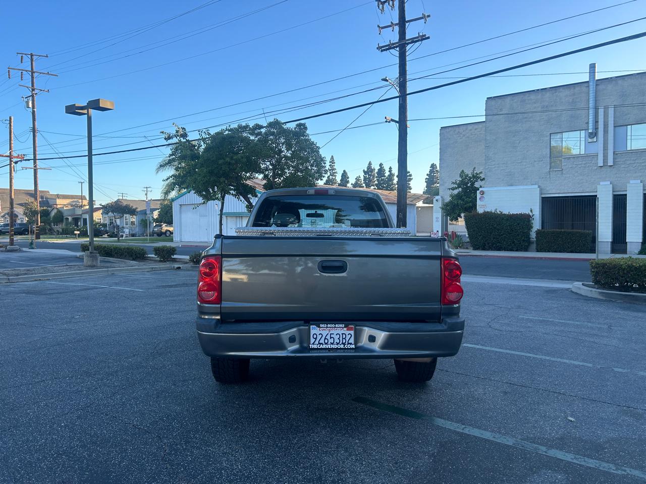 Dodge Dakota SXT Crew Cab 2WD 2011