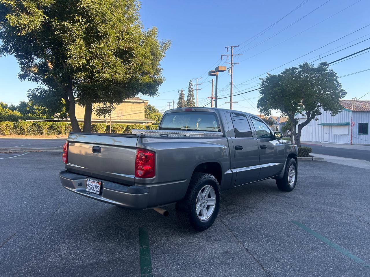 Dodge Dakota SXT Crew Cab 2WD 2011