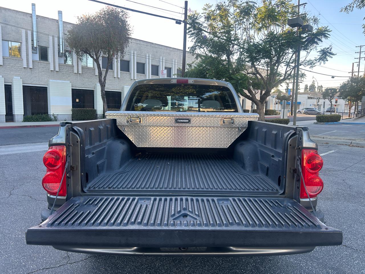 Dodge Dakota SXT Crew Cab 2WD 2011