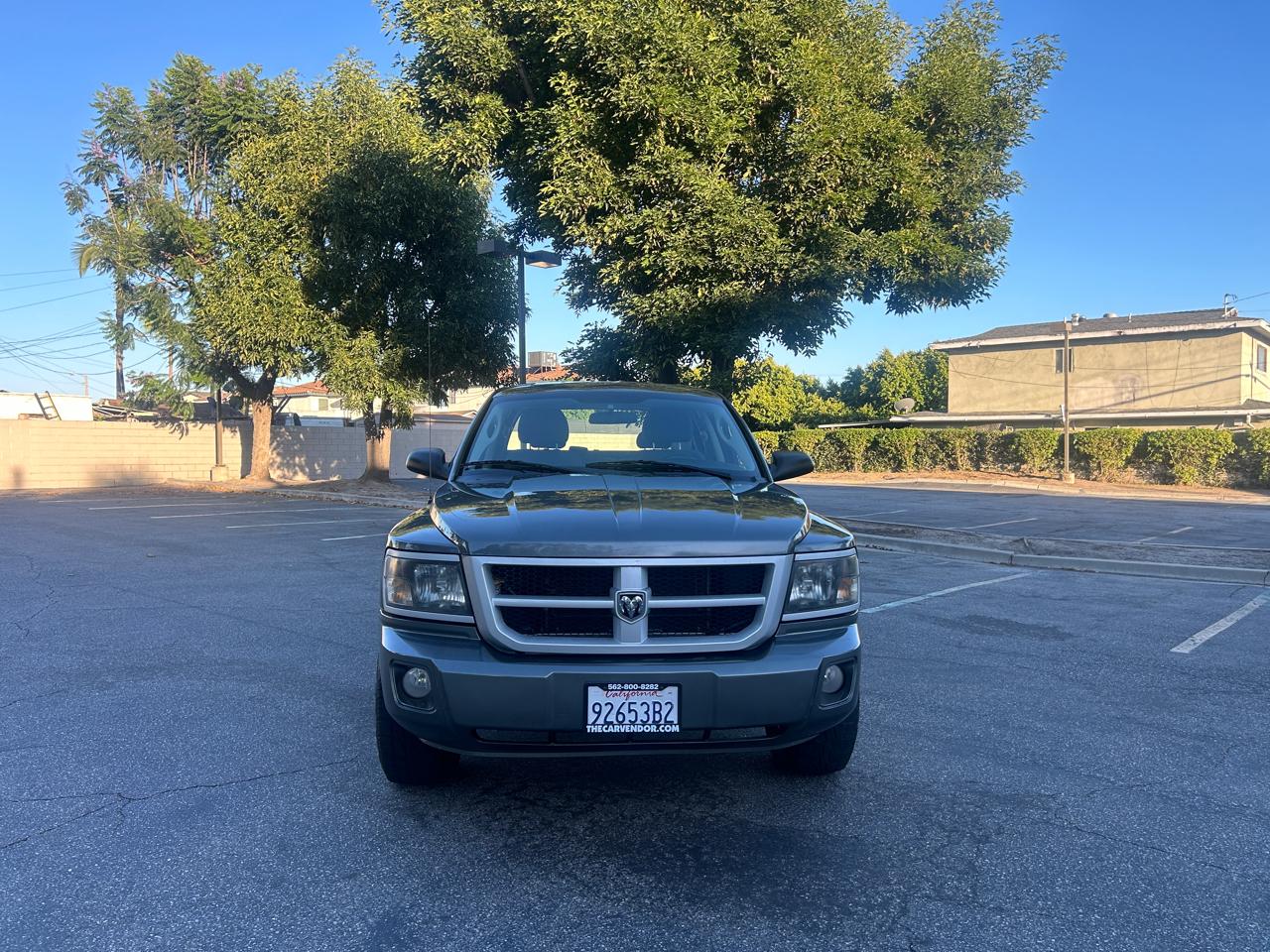 Dodge Dakota SXT Crew Cab 2WD 2011