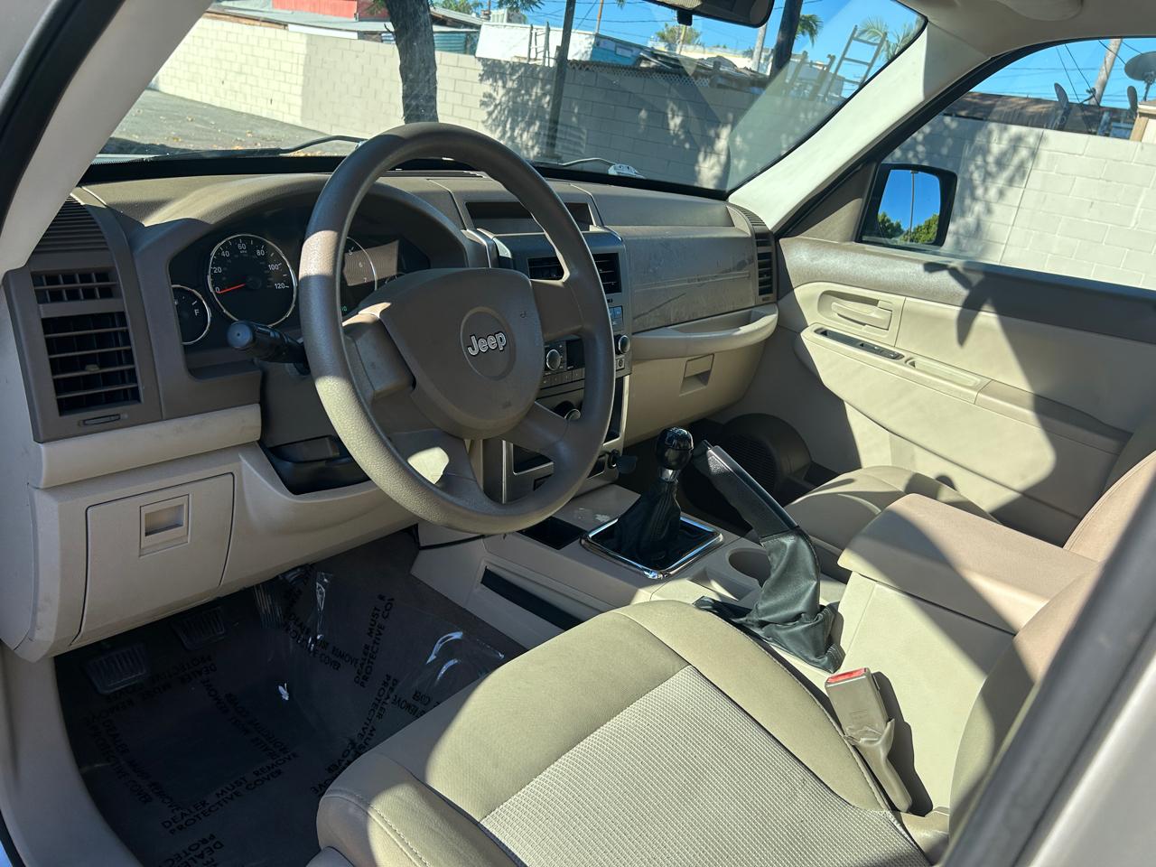 Jeep Liberty Sport 2WD 2008