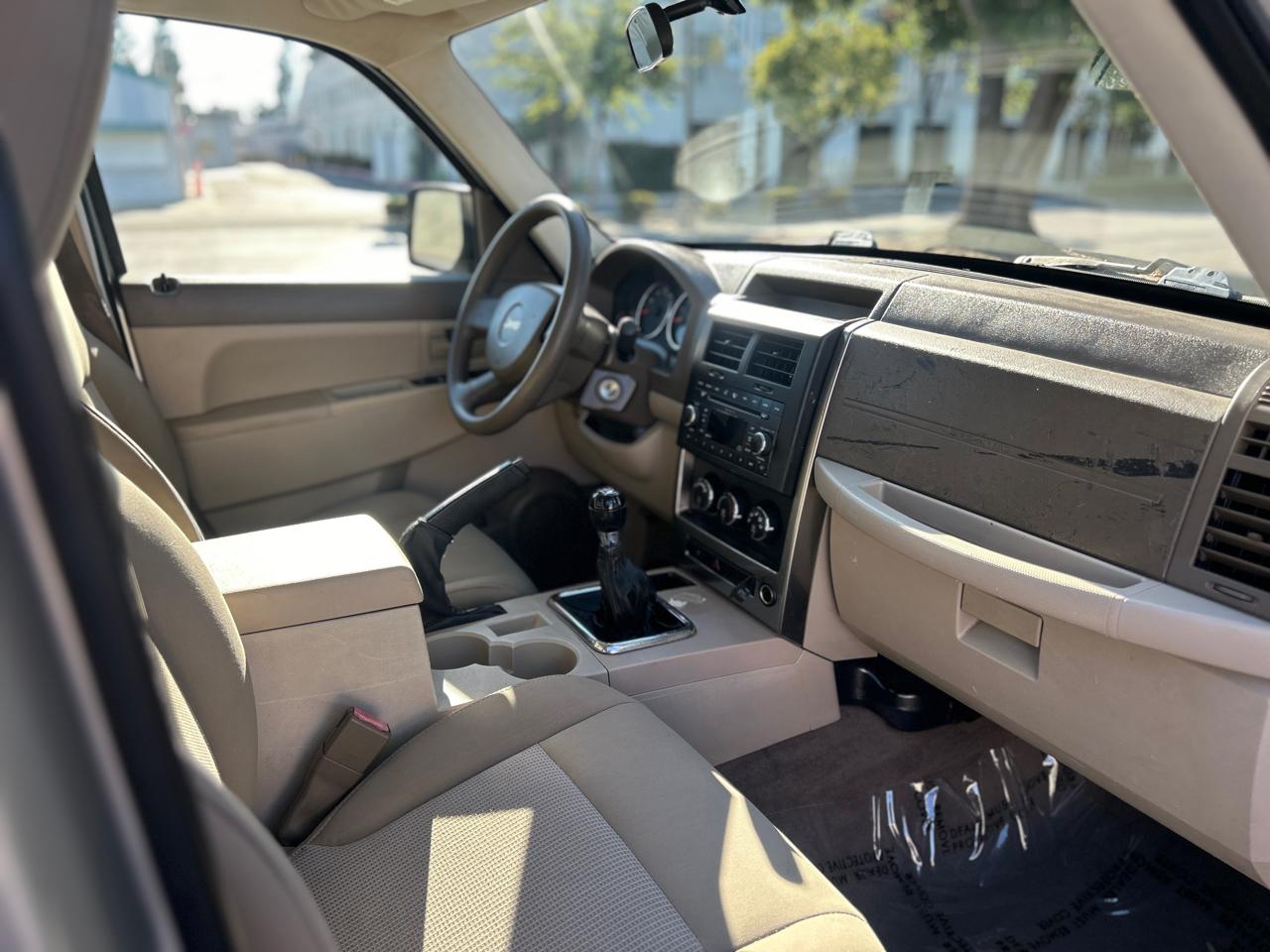 Jeep Liberty Sport 2WD 2008