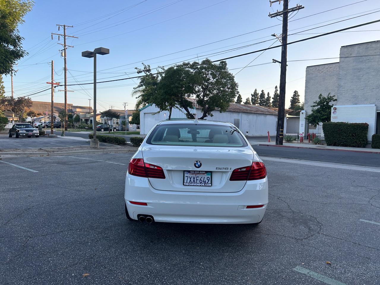 BMW 5-Series 528i 2014