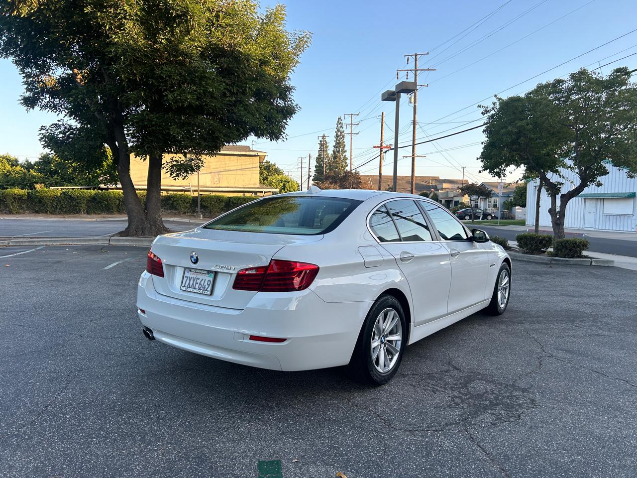 BMW 5-Series 528i 2014