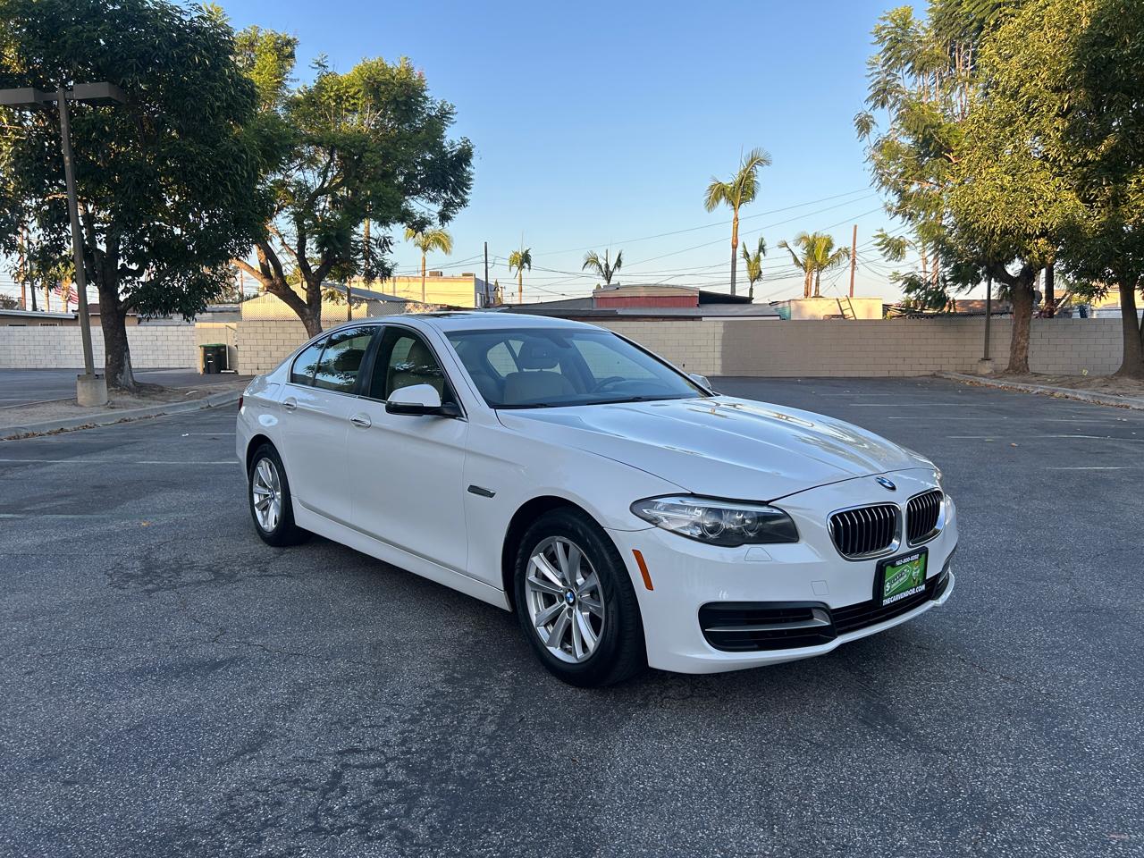 BMW 5-Series 528i 2014