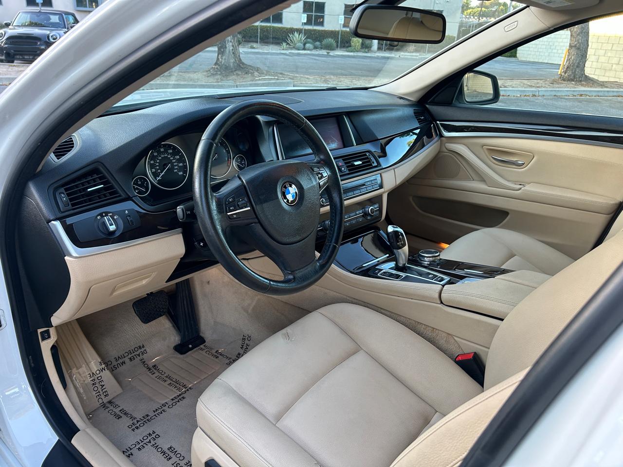 BMW 5-Series 528i 2014