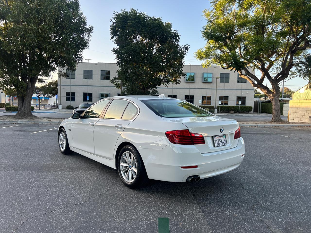 BMW 5-Series 528i 2014