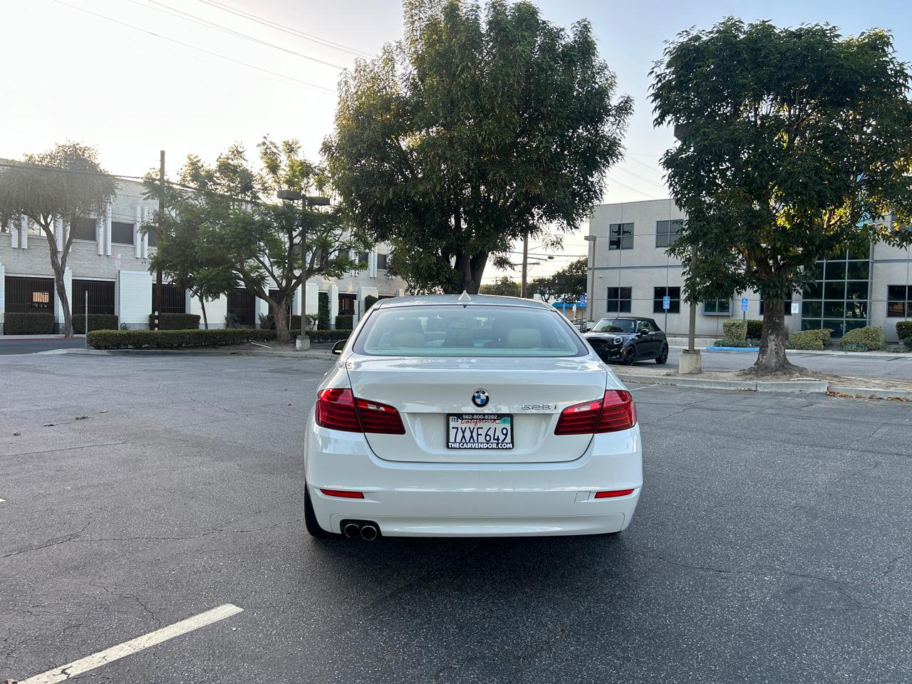 BMW 5-Series 528i 2014