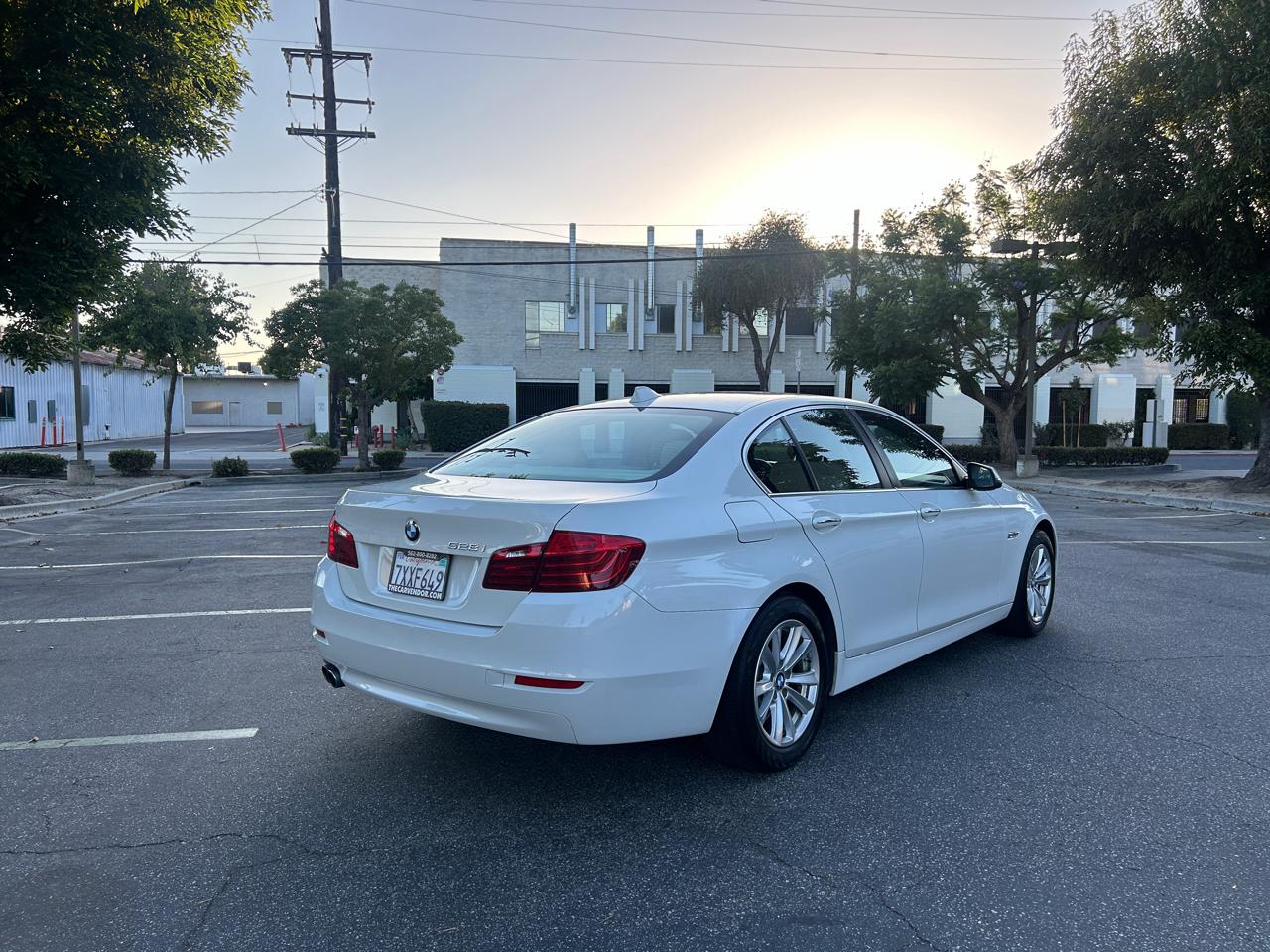 BMW 5-Series 528i 2014