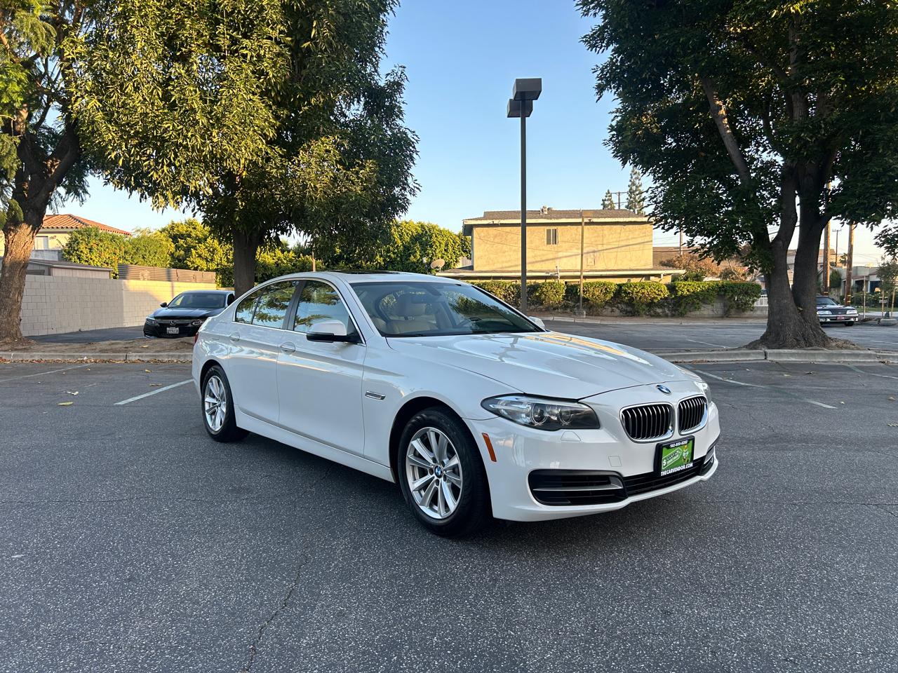 BMW 5-Series 528i 2014