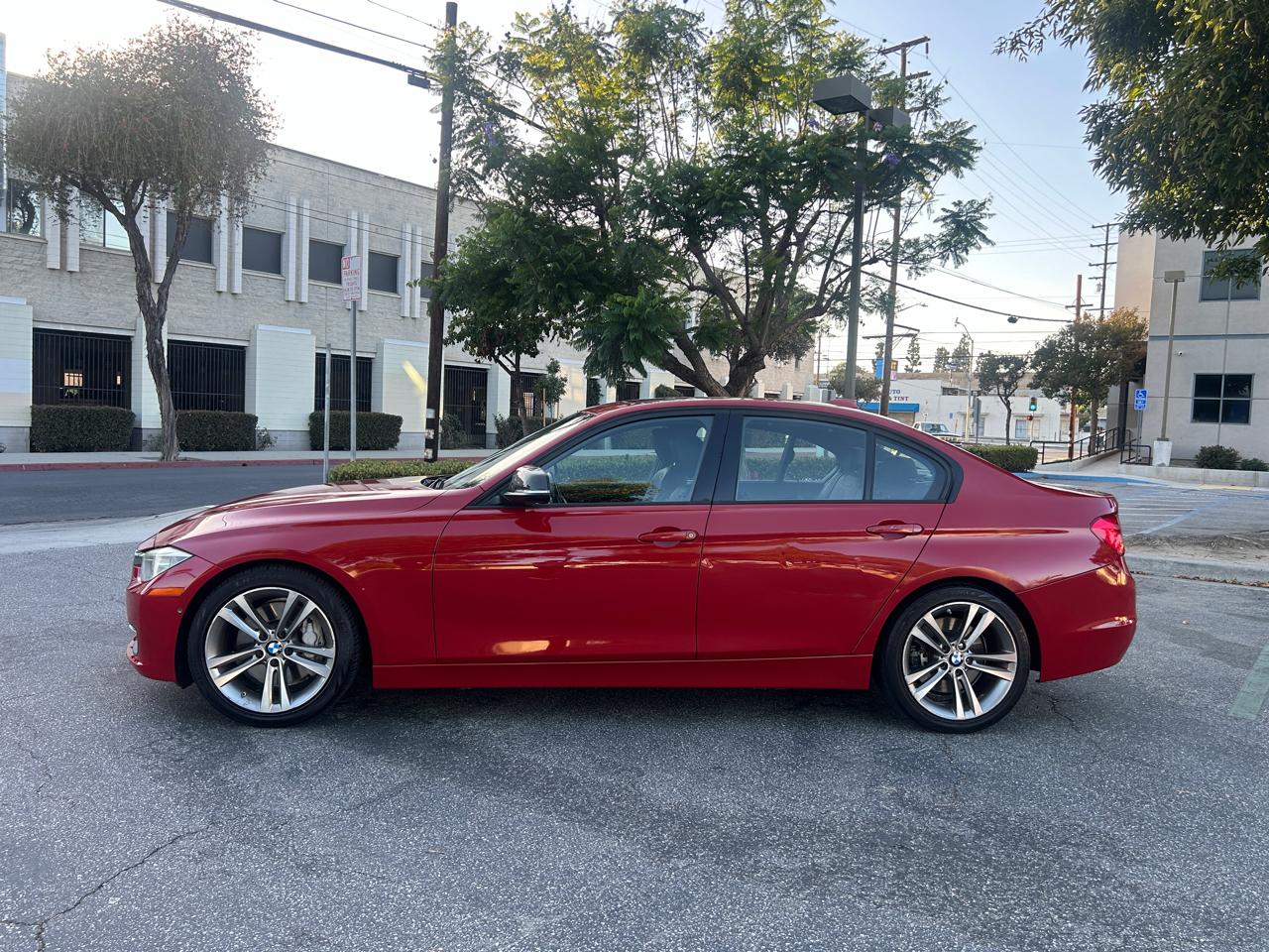 BMW 3-Series 335i Sedan 2012