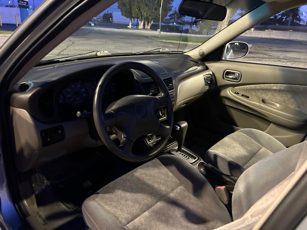 Nissan Sentra XE 2002
