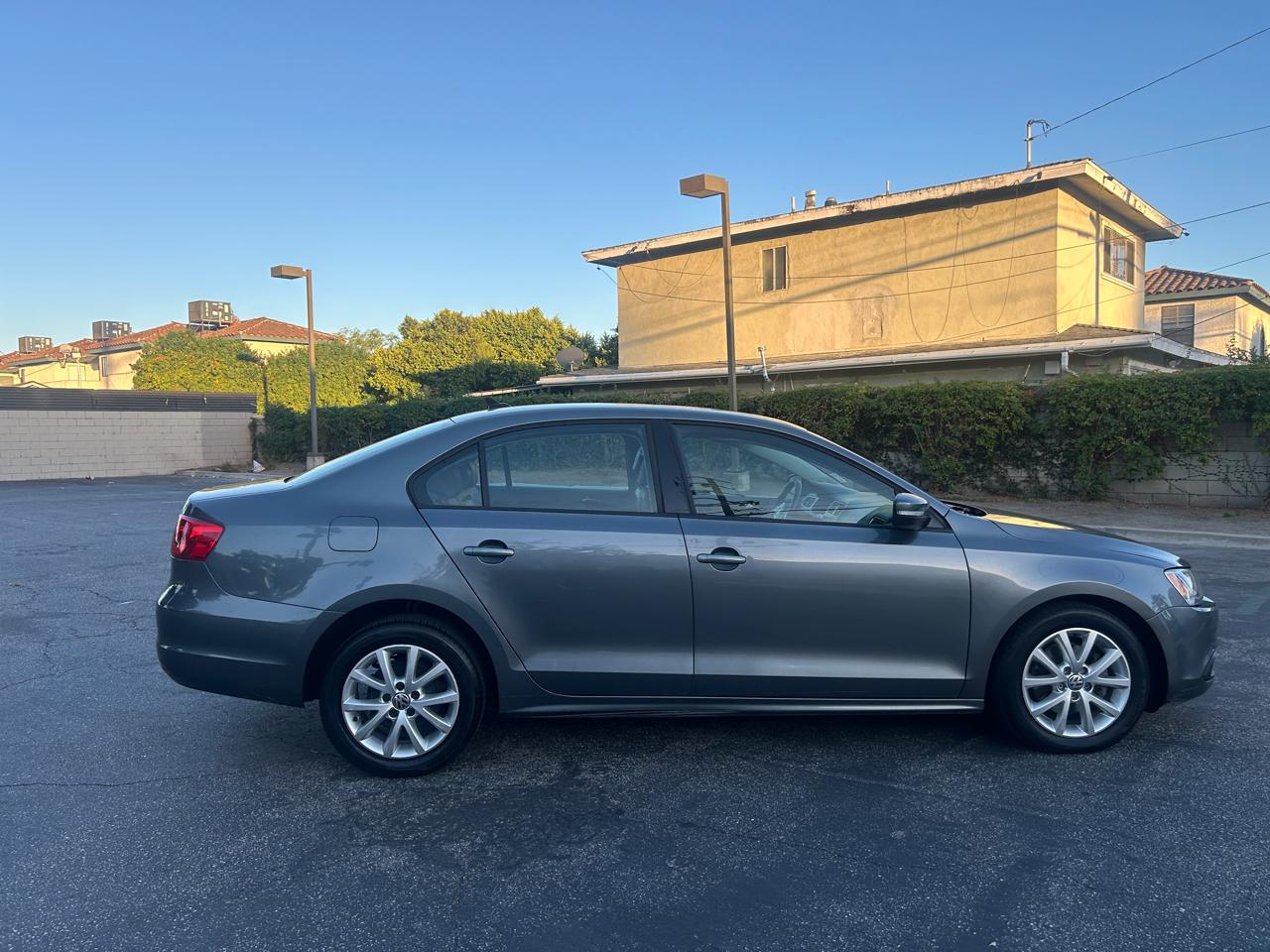 Volkswagen Jetta SE 2012